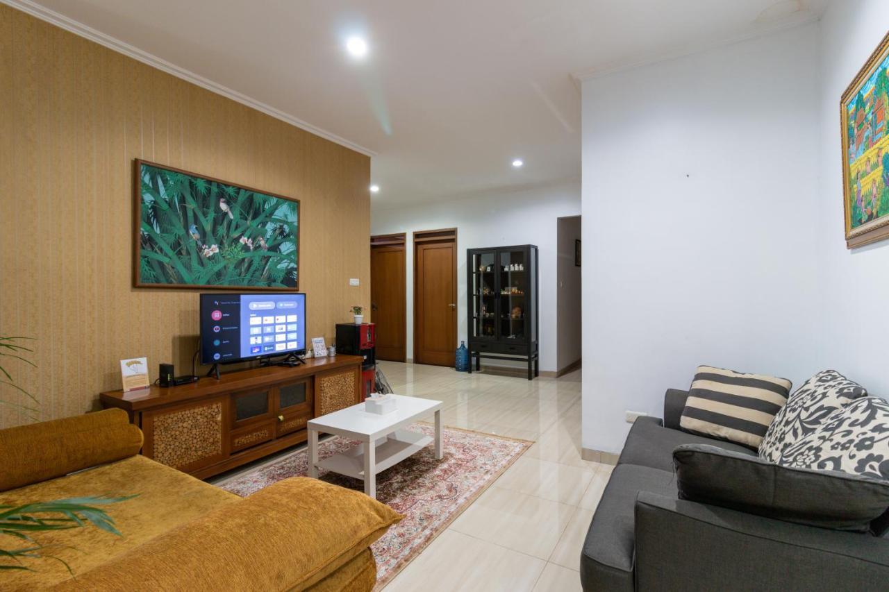 Spacious, White-Villa Belgareti @Kiara Condong Bandung Kültér fotó